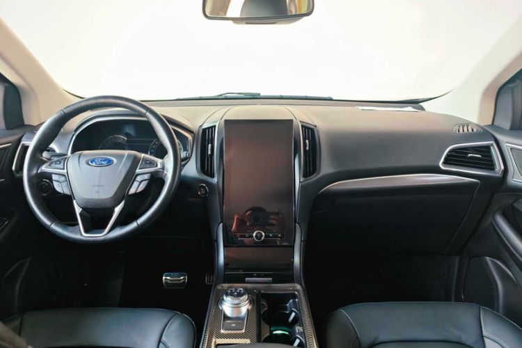 Used Ford Edge 2020 EcoBoost 245 Two-Wheel Drive Titanium 7-Seater
