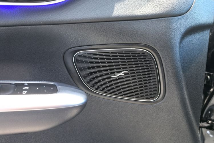 Used Mercedes-Benz GLC 2023 Facelift GLC 260 L 4MATIC Luxury Version 5 Seats