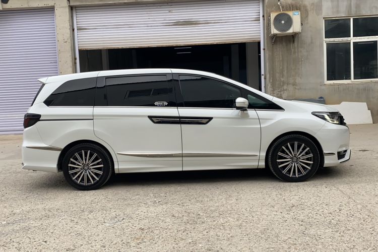 Used Honda Elysion 2022 2.0L eHEV Luxury First Edition