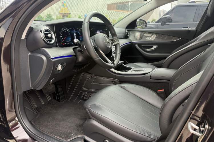 Used Mercedes-Benz E-Class 2021 Restyled E 300 L Luxury Edition Interior 2