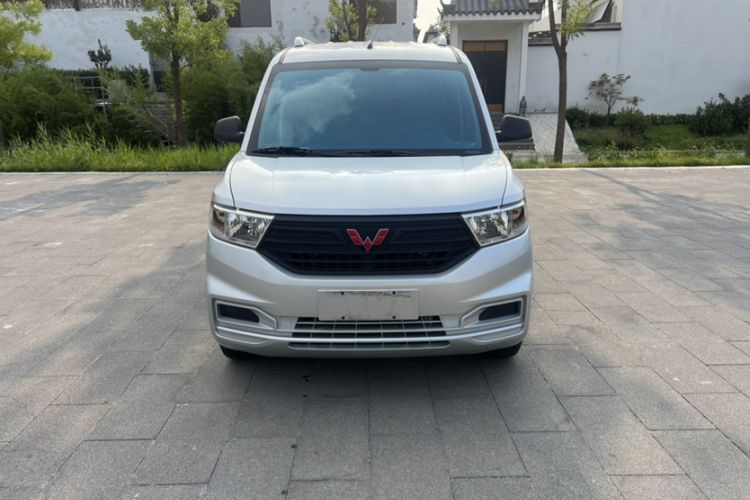 Used Wuling Hongguang V 2022 1.5L Jingqu Version Hydraulic Power Steering LAR