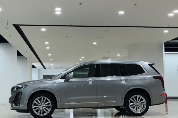 Used Cadillac XT6 2022 2.0T Six-Seater Four-Wheel-Drive Luxury Standard Edition
