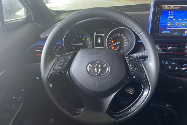 Used Toyota C-HR 2018 2.0L Luxury Sunroof Version China V Emission Standard