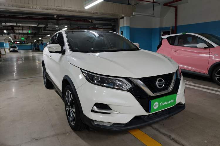 Used Nissan Qashqai 2021 2.0L CVT Luxury Edition Exterior 2