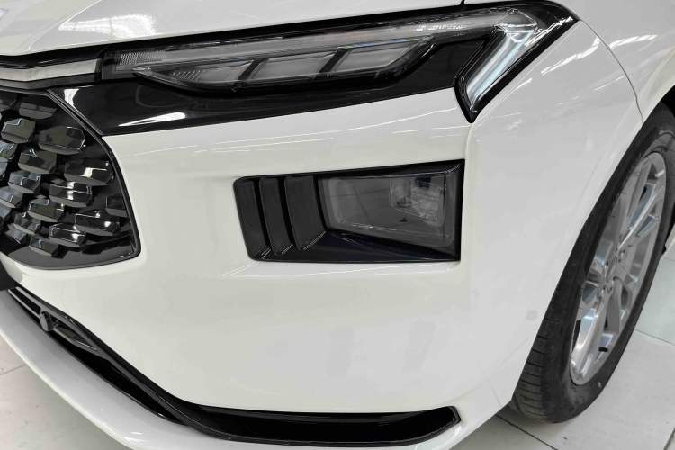 Used Ford Mondeo 2023 EcoBoost 245 Luxury Model Exterior 8