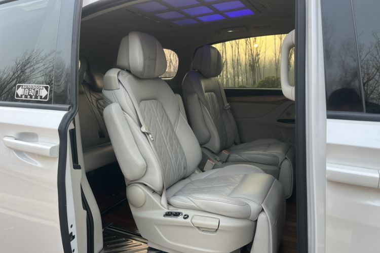 Used Buick GL8 2018 ES 28T Comfort Model China VI Standard