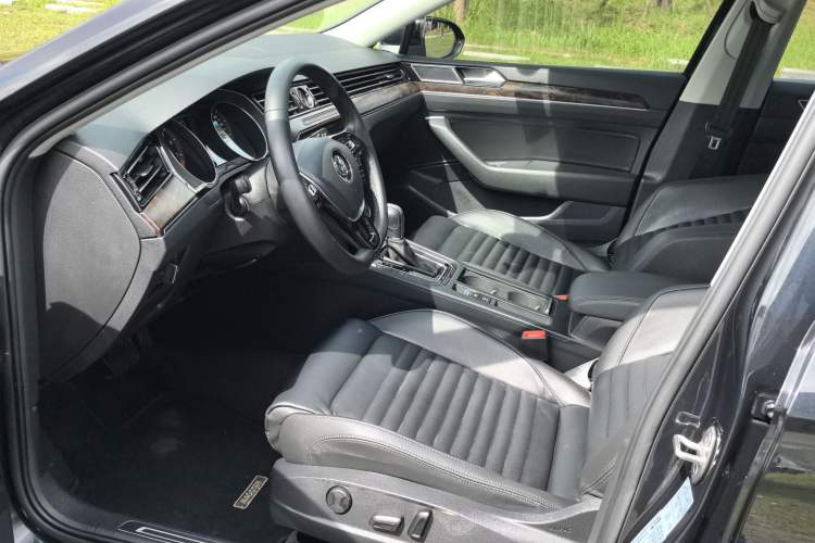 Used Volkswagen Magotan 2019 330TSI DSG Luxury Version China VI Standard
