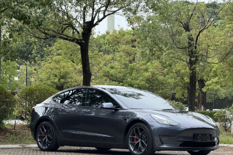 Used Tesla Model 3 2021 Revised Version II – Performance High-Performance All-Wheel-Drive Edition

