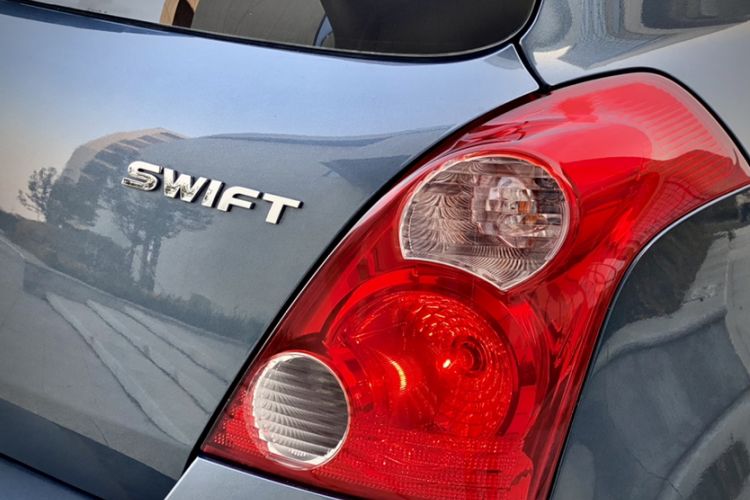 Used Suzuki Swift 2016 1.5L Manual Fashion Edition Cool Play Version
