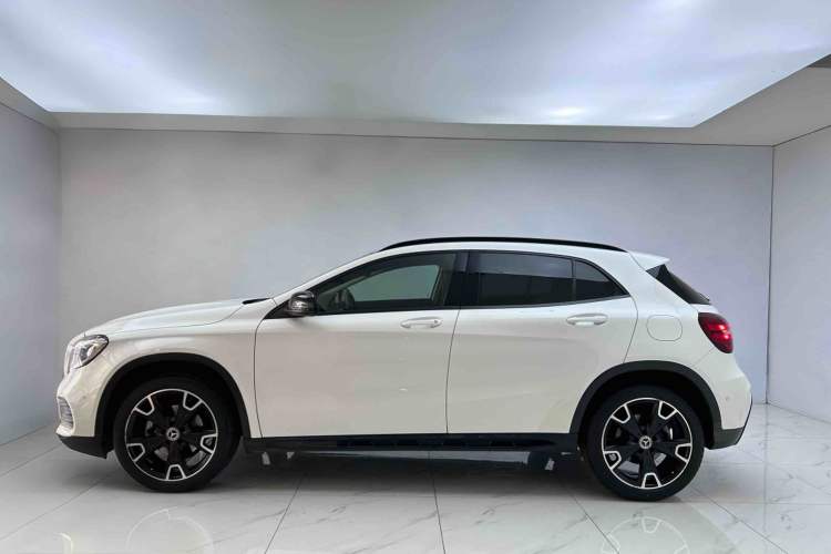 Used Mercedes-Benz GLA 2018 GLA 220 4MATIC Sport Edition Exterior 3