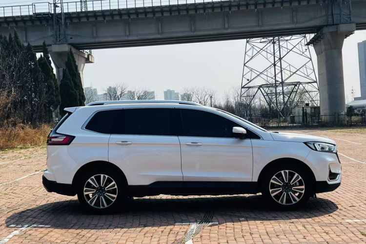 Used Ford Edge 2021 PLUS EcoBoost 245 Two-Wheel-Drive Platinum Edition 5 Seats