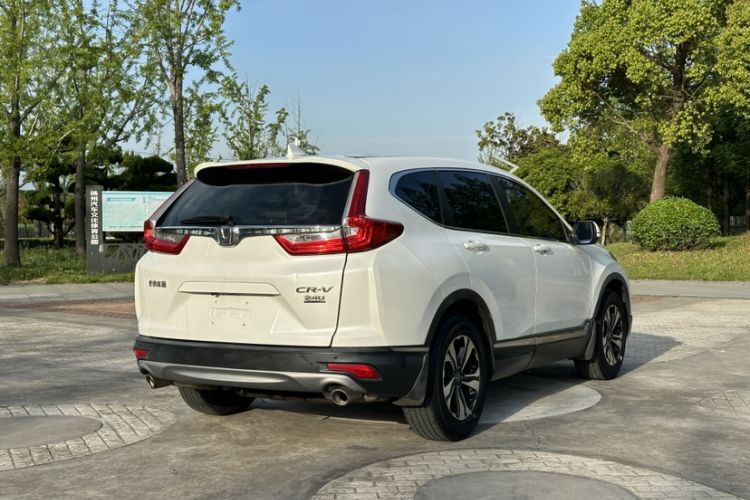 Used Honda CR-V 2017 240TURBO CVT Front-Wheel Drive Fashion Edition