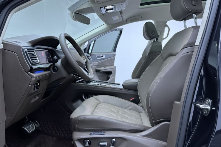 Used Volkswagen Viloran 2022 380TSI Prestige Edition Interior 4