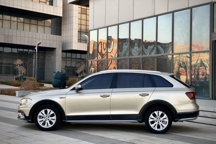 Used Volkswagen C-TREK 2017 1.6L Automatic Comfort Model
