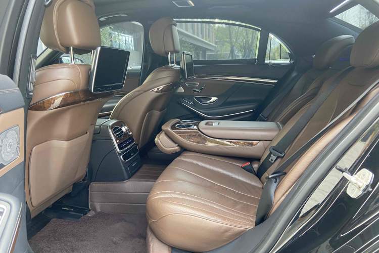 Used Mercedes-Benz S-Class 2017 S 320 L Luxury Model Interior 2