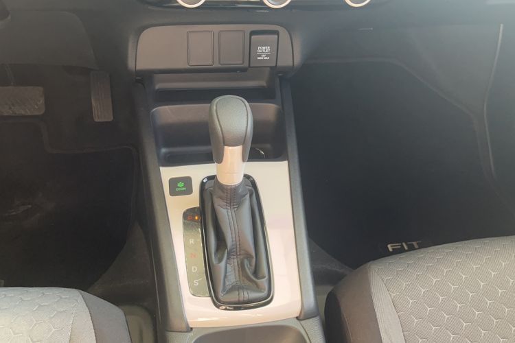 Used Honda Fit 2021 1.5L CVT Trendy Edition Gear Lever