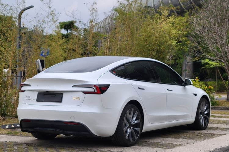 Used Tesla Model 3 2023 Long-Range All-Wheel-Drive Version