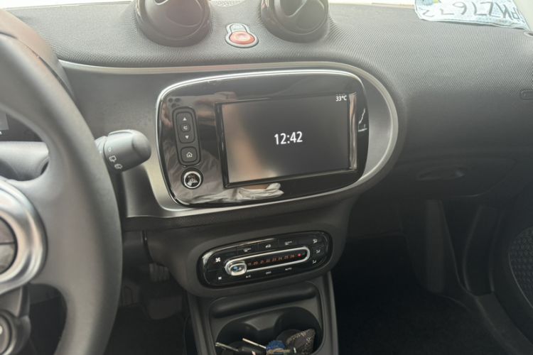 Used smart fortwo 2019 0.9T 66kW Hardtop Pioneer Edition China VI
