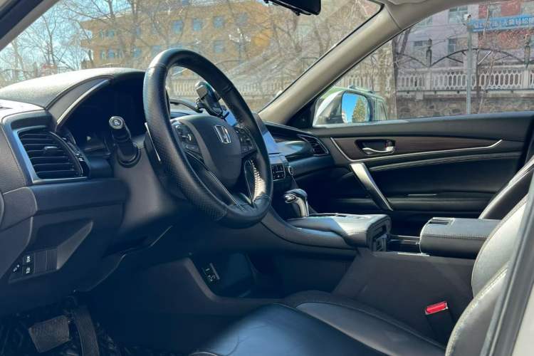 Used Honda Avancier 2017 240TURBO Two-Wheel Drive Luxury Edition