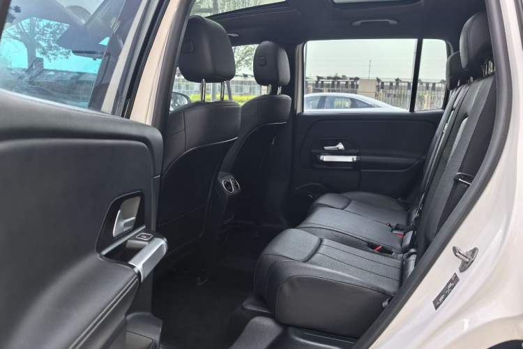 Used Mercedes-Benz EQB 2022 EQB 260 Interior 3