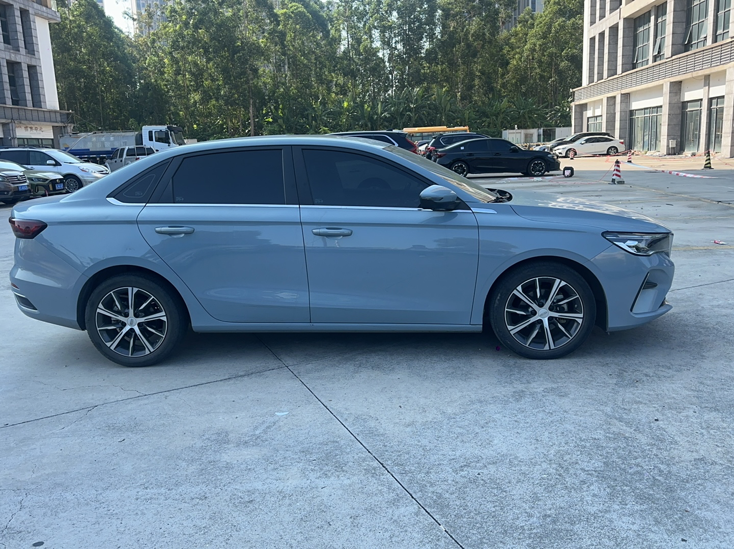 Geely Auto Emgrand 2023 4th Generation Champion Edition 1.5L CVT Prestige Model — снимка 5
