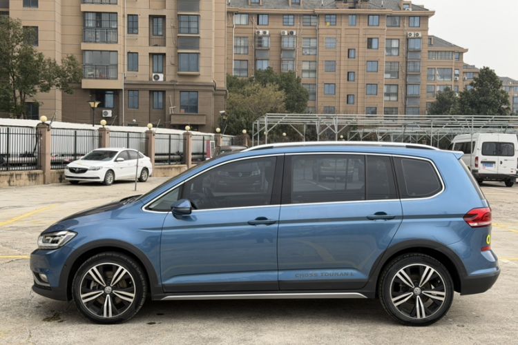 Used Volkswagen Touran 2018 Volkswagen Touran L 280TSI DSG Boundary Luxury Edition 7 Seats China V Emission Standard