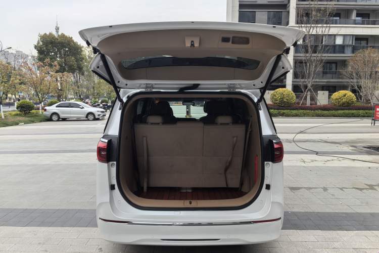 Used Buick GL8 2021 ES Land Cruiser 653T Luxury Edition
