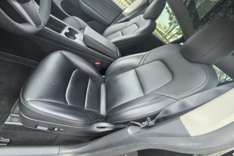 Used Tesla Model Y 2022 Rear-Wheel-Drive Version
