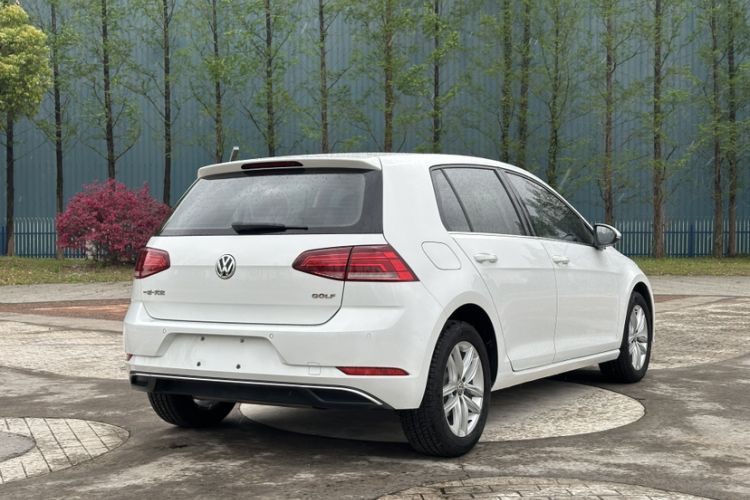 Used Volkswagen Golf 2018 1.6L Automatic Comfort Model Exterior 4