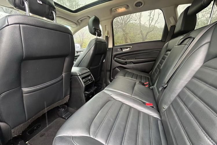 Used Ford Edge 2018 EcoBoost 245 Two-Wheel-Drive Titanium 7-Seater China V Standard Interior 2