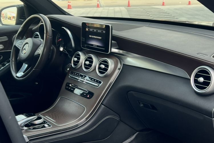 Used Mercedes-Benz GLC 2019 Refreshed GLC 300 L 4MATIC Dynamic Edition