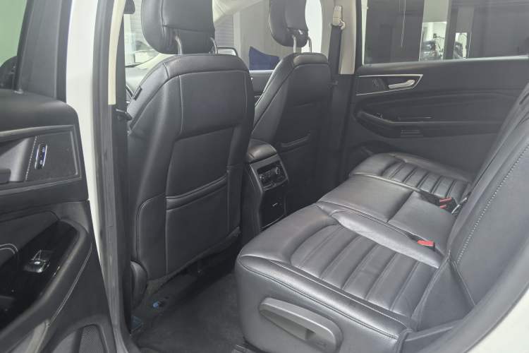 Used Ford Edge 2018 EcoBoost 245 Four-Wheel Drive Titanium 7-Seater
