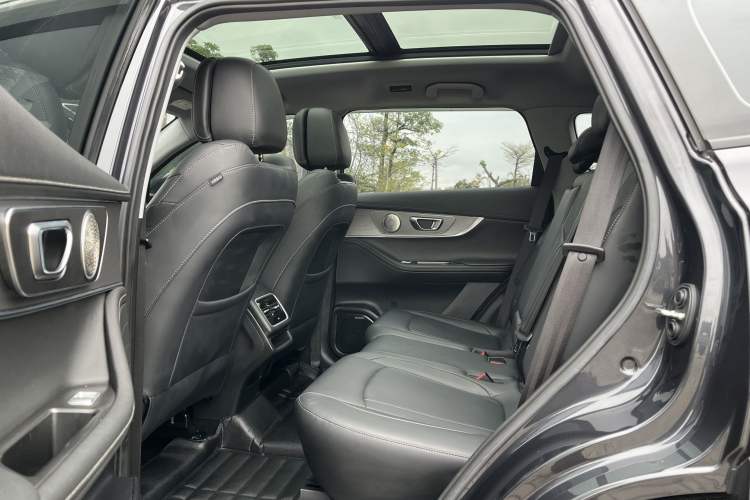 Used Chery Tiggo 8 PLUS 2024 Champion Edition 290TGDI DCT Passionate Version 7 Seats