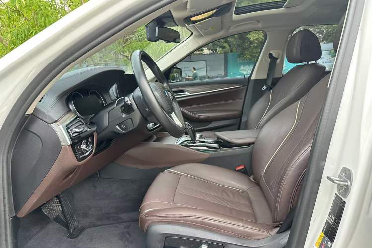 Used BMW 5 Series New Energy 2019 530Le Luxury Package Interior 6