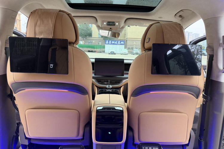 Used Denza D9 2022 DM-i 970 Four-Wheel Drive Flagship Model