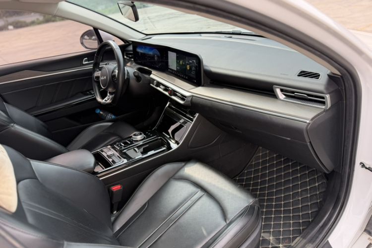 Used Kia K5 2021 270T CVVD Refreshed Edition Interior 1