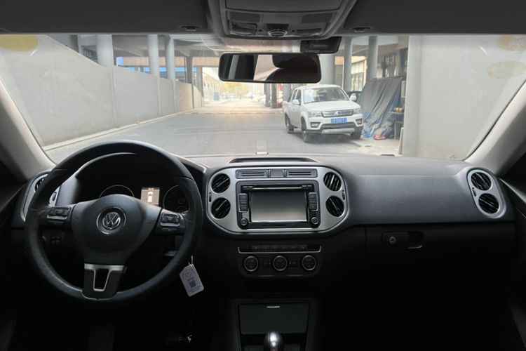 Used Volkswagen Tiguan L 2013 1.8TSI Automatic Two-Wheel Drive Luxury Model