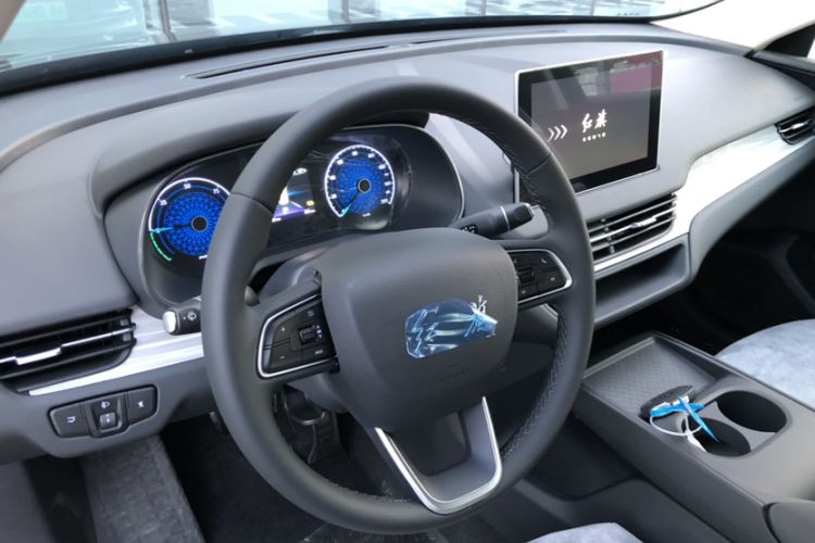 Used Hongqi E-QM5 2025 500km Range Commuter Version
