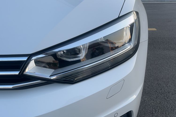 Used Volkswagen Touran 2016 Volkswagen Touran L 280TSI DSG Luxury Edition