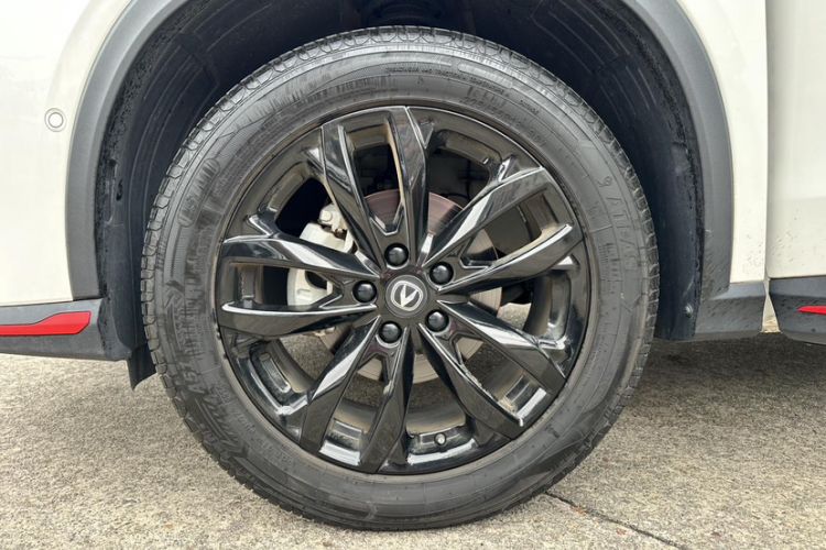 Used CHANGAN X5 PLUS 2024 1.5T DCT ZhiZun Version Exterior 4