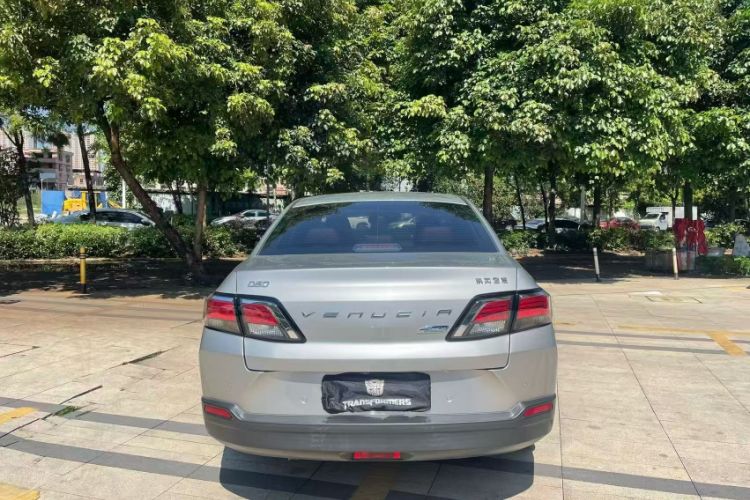 Used Venucia D60 2019 1.6L XL CVT Smart Connect Elite Edition
