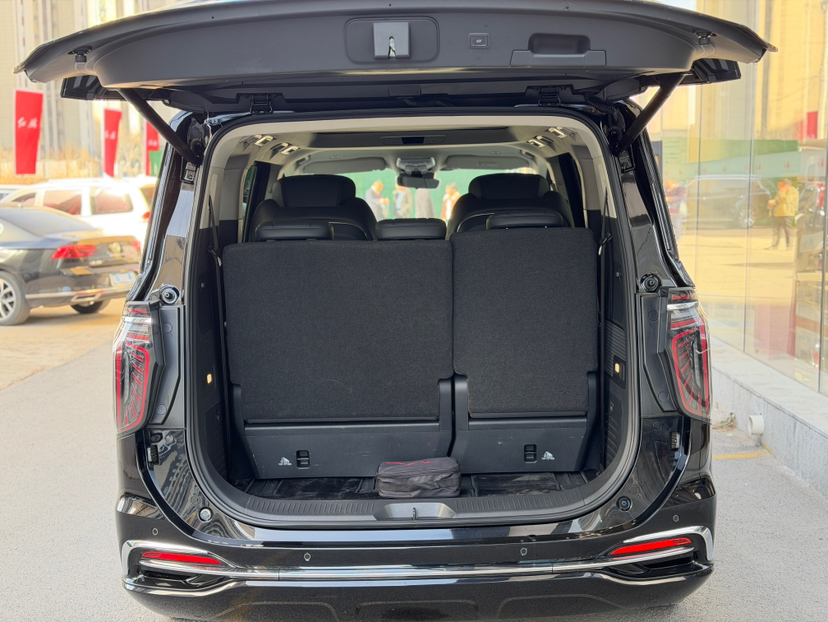 Hongqi HQ9 PHEV 2024 2.0T Four-Wheel Drive Business Edition — снимка 19