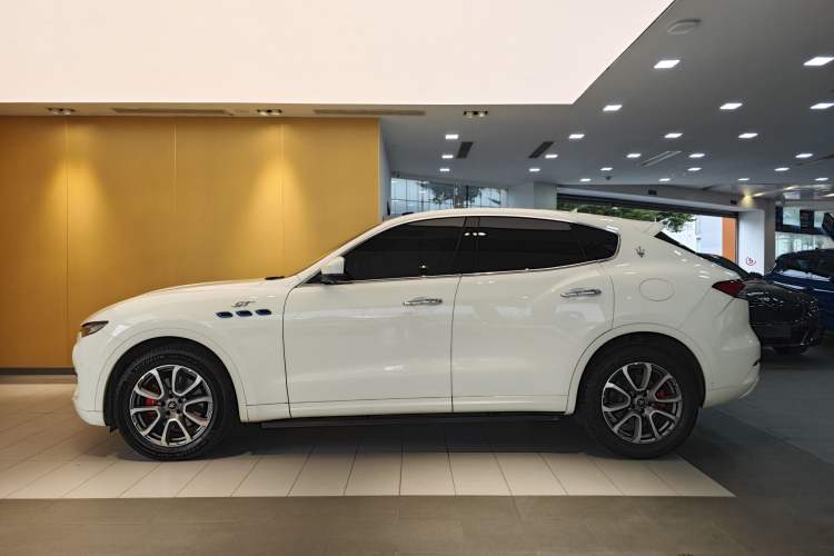 Used Maserati Levante 2022 2.0T GT Sharp Edition
