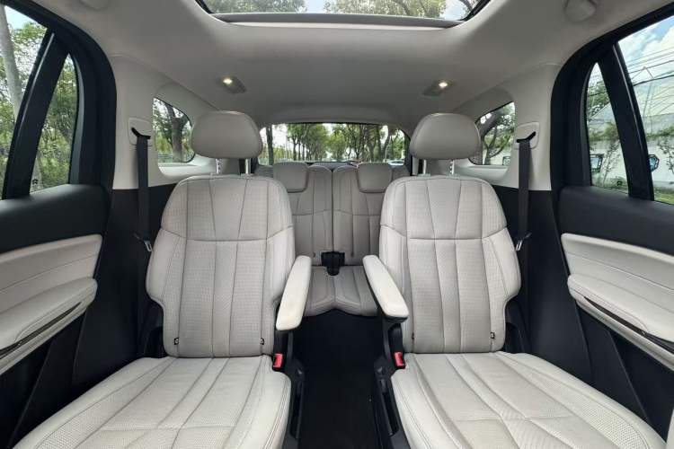 Used Nio ES8 2020 415 km Signature Edition 6-Seater Version
