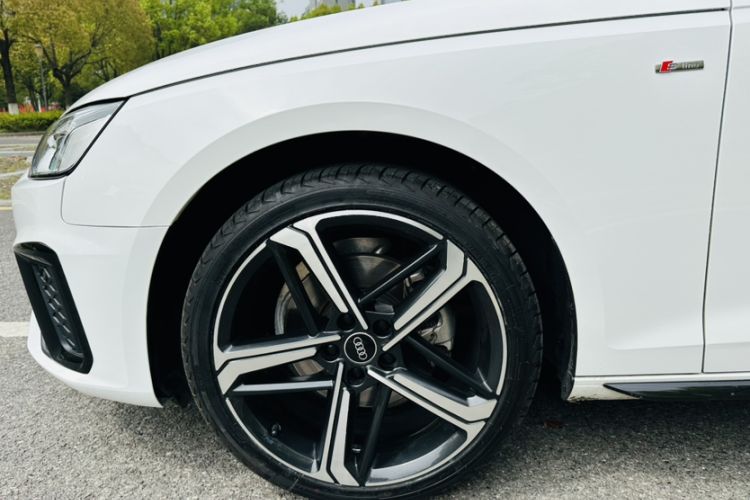 Used Audi A4L 2024 40 TFSI Luxury Dynamic Edition Exterior 1