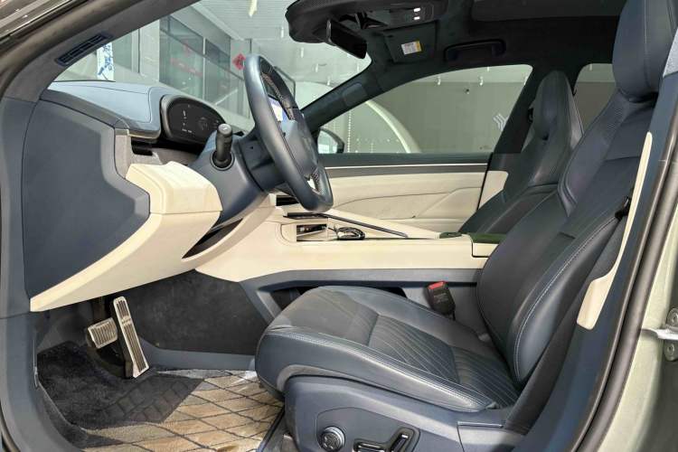 Used Zeekr 001 2024 ME Edition 100 kWh All-Wheel Drive
