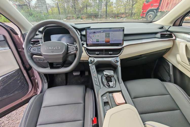 Used Lynk & Co 06 2023 Remix 1.5T Shero
