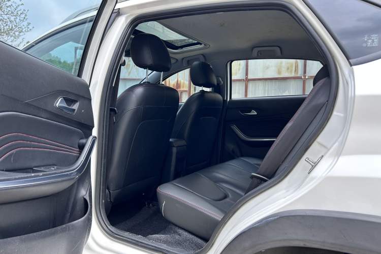 Used Chery Tiggo 3X 2021 Diamond Edition 1.5L CVT 3-Carat Interior 4