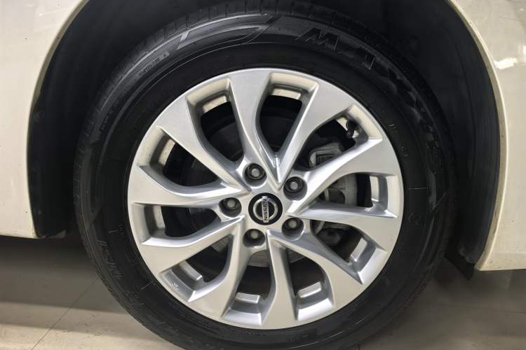 Used Nissan Sylphy 2022 Classic 1.6XL CVT Luxury Edition Exterior 3