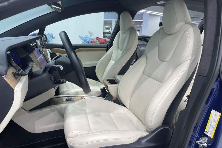 Used Tesla Model X 2019 Long-Range Version
